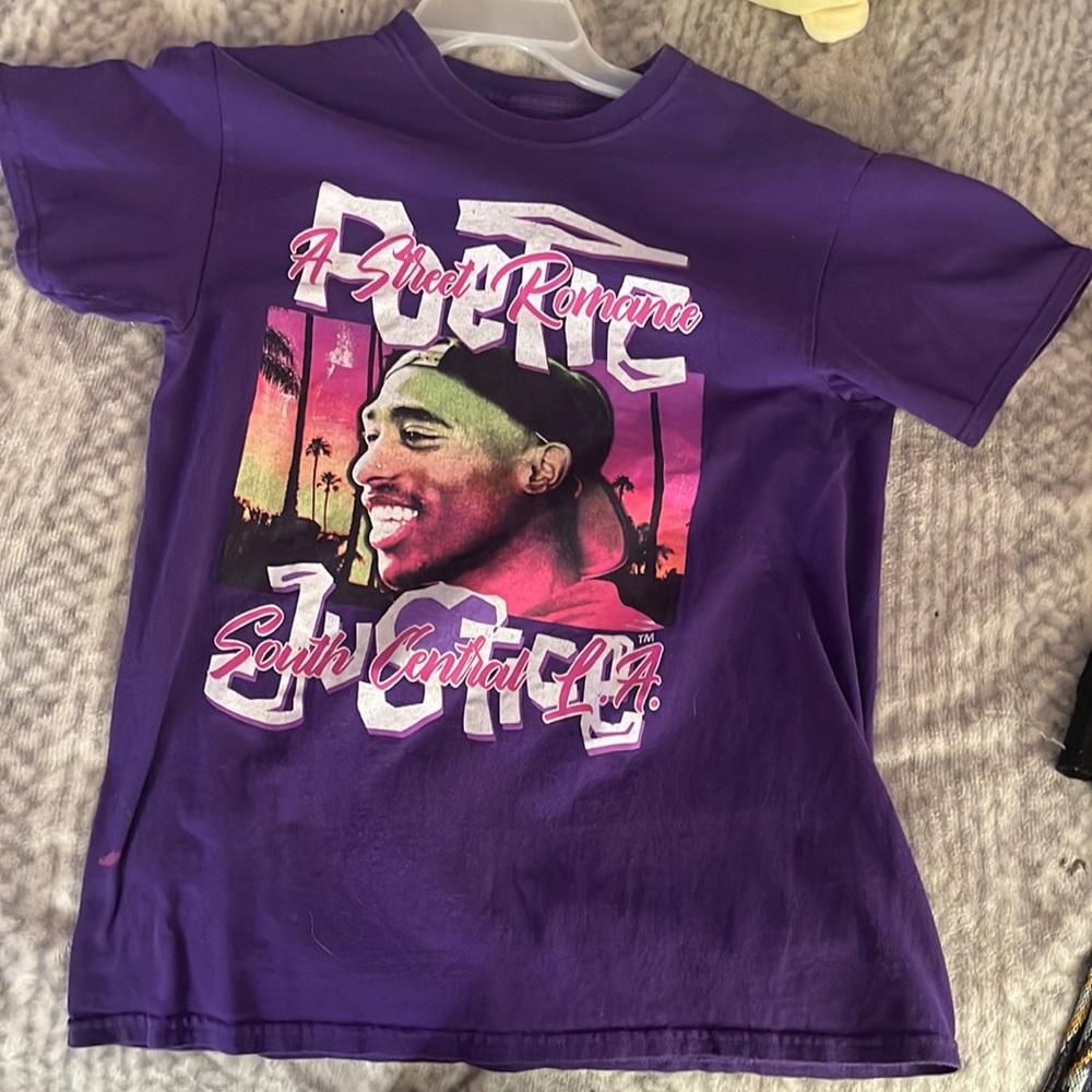 graphic tee